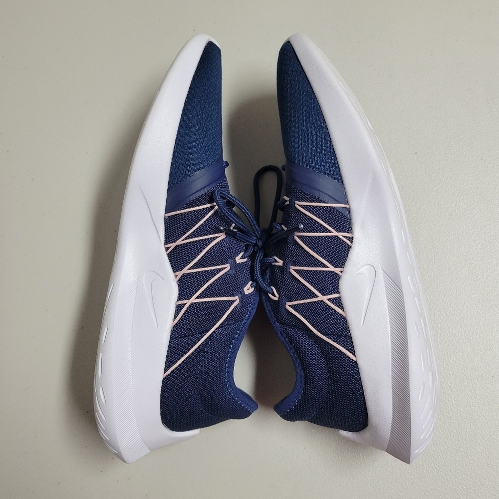 Nike Viale Tech Racer Lace Up Low Top Sneakers Women's Size 8. - Picture 7 of 11